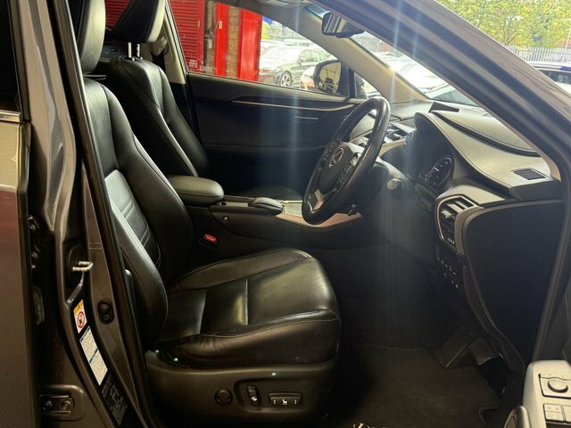 Lexus NX 300H 2.5 Se E-cvt 4Wd Black #26
