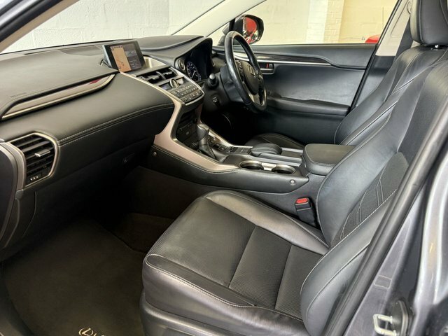 Lexus NX 300H 2.5 Se E-cvt 4Wd Black #54