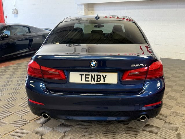 BMW 5 Series Saloon Blue #7