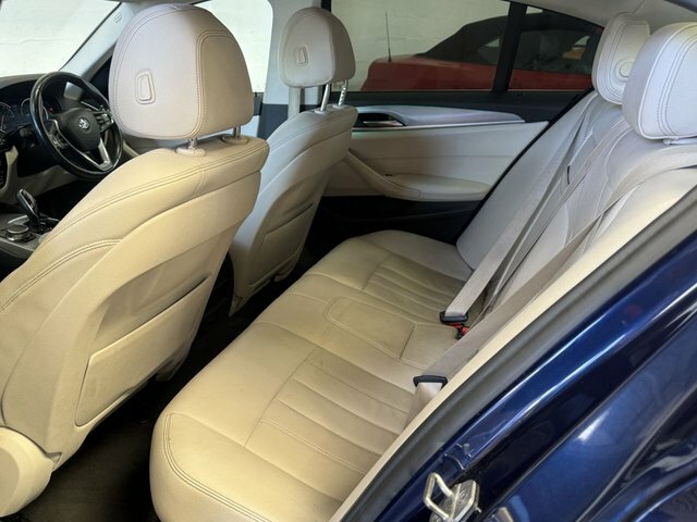 BMW 5 Series Saloon Blue #51