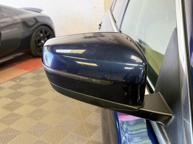 BMW 5 Series Saloon Blue #19