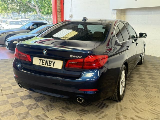 BMW 5 Series Saloon Blue #8