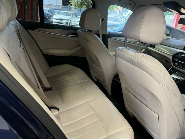 BMW 5 Series Saloon Blue #54