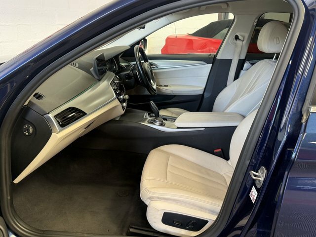 BMW 5 Series Saloon Blue #46