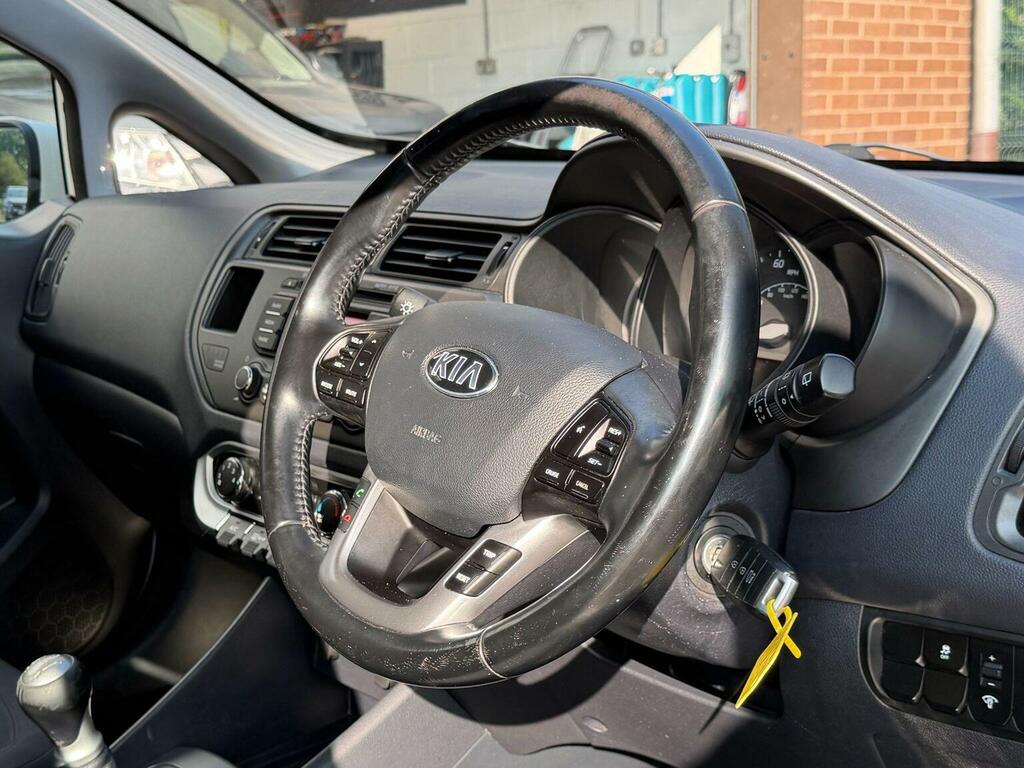 Kia RIO Hatchback 1.4 2 Euro 5 201464 Black #33