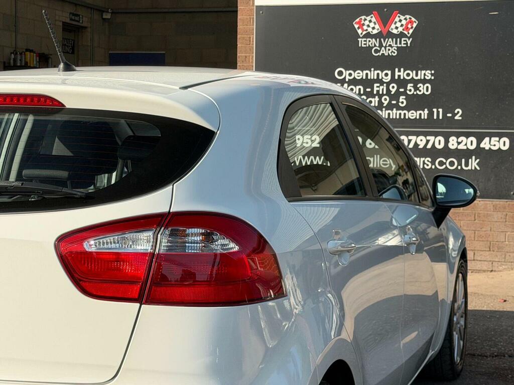 Kia RIO Hatchback 1.4 2 Euro 5 201464 Black #62