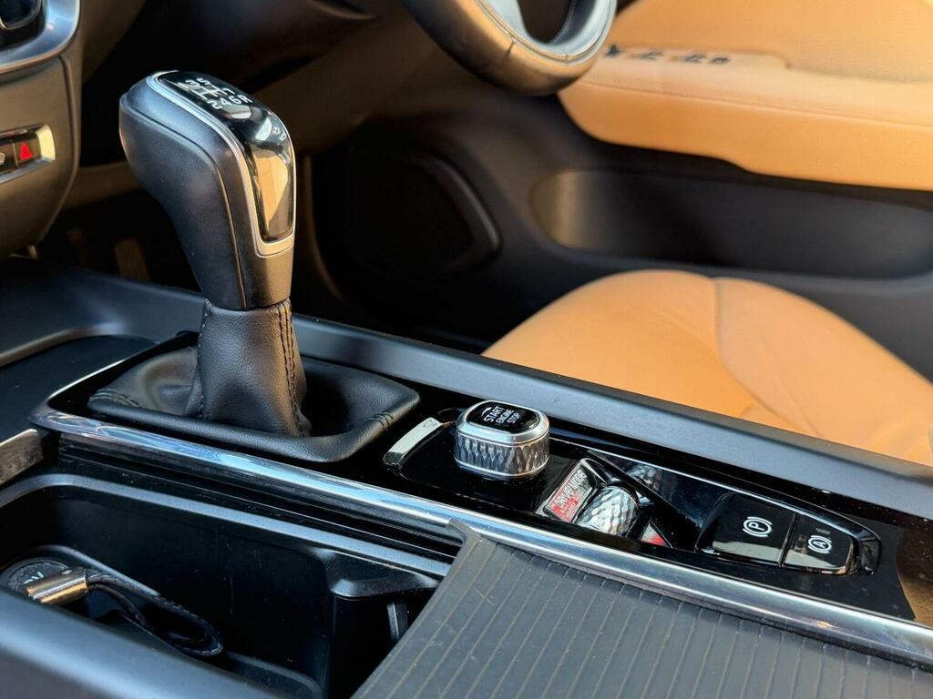 Volvo V60 V60 R-design B4 Mhev Silver #40