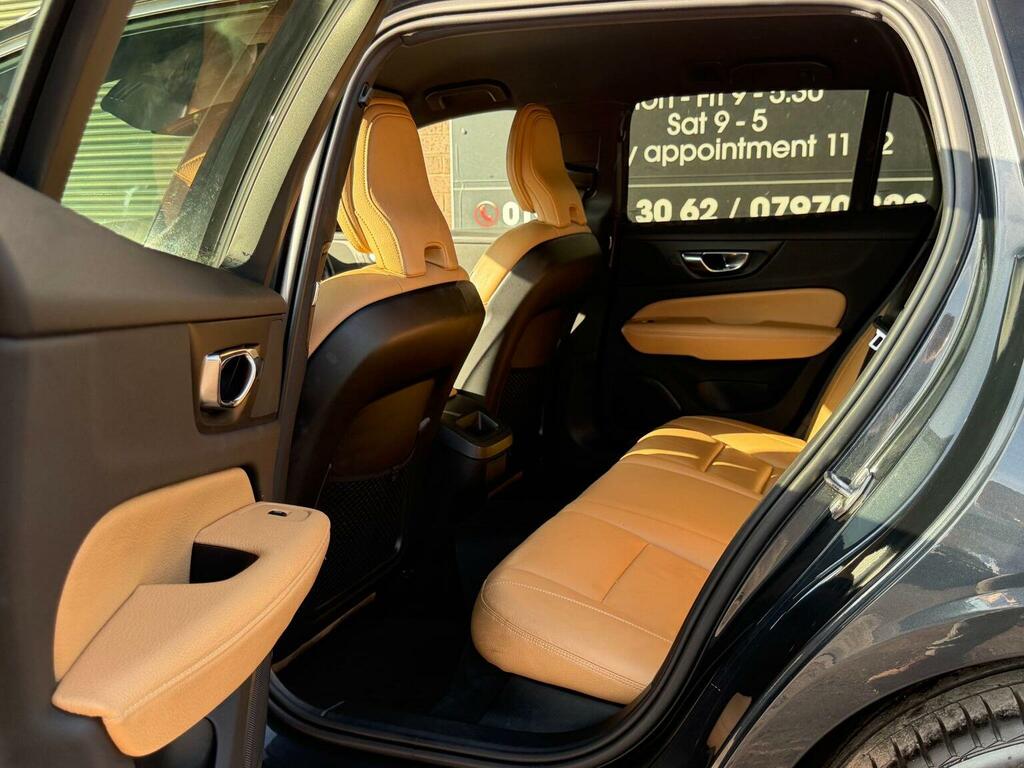 Volvo V60 V60 R-design B4 Mhev Silver #66
