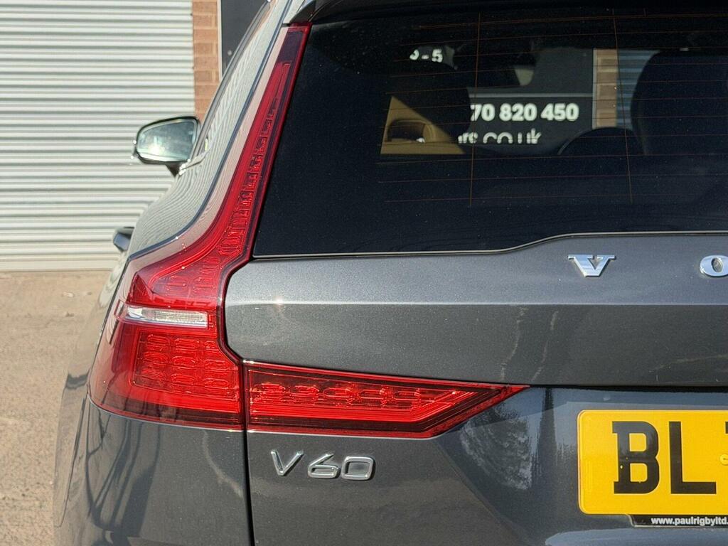 Volvo V60 V60 R-design B4 Mhev Silver #88