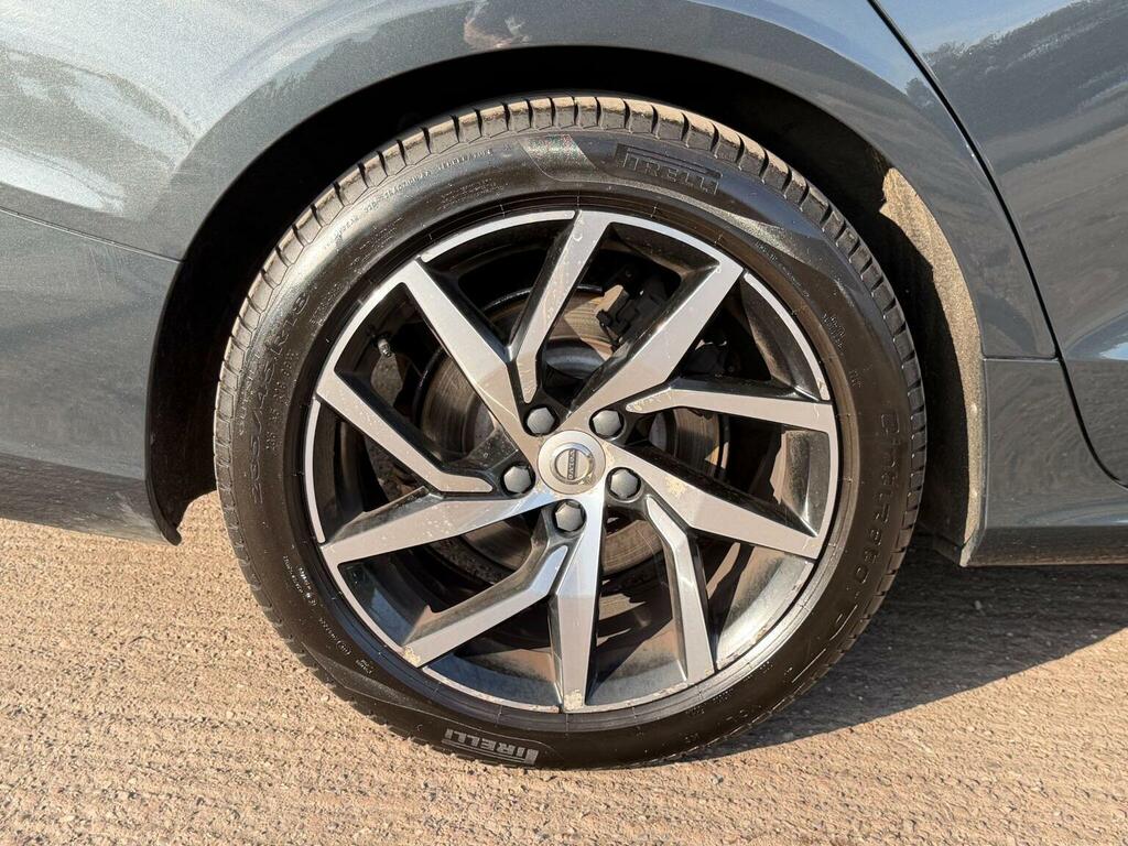 Volvo V60 V60 R-design B4 Mhev Silver #79
