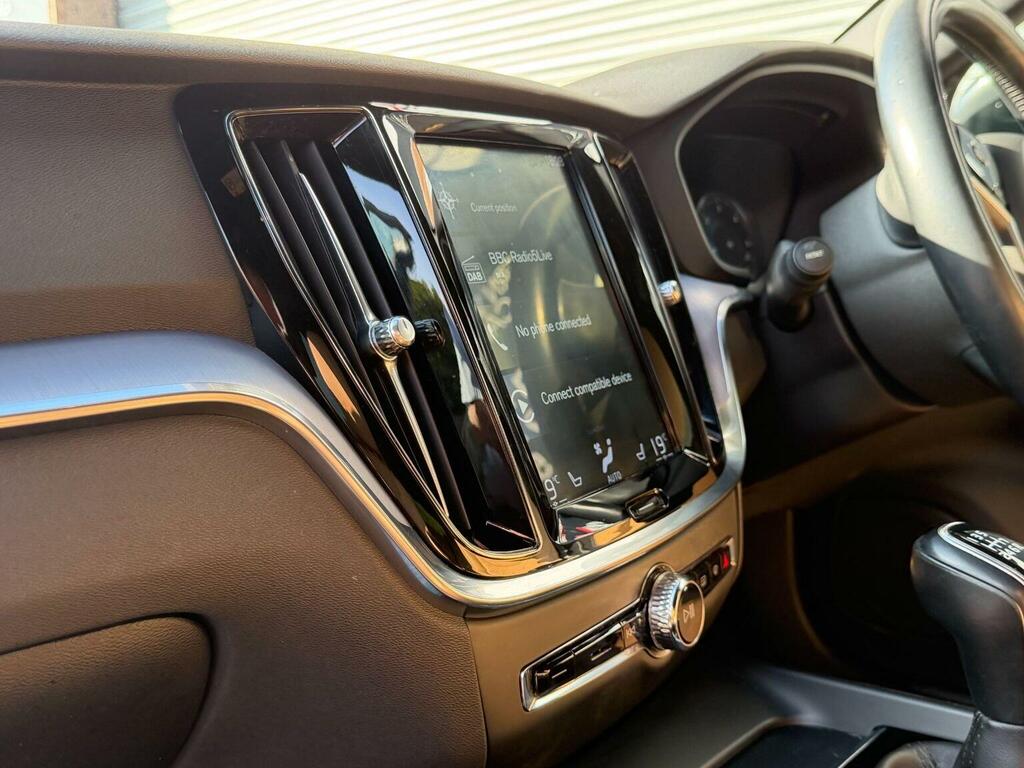 Volvo V60 V60 R-design B4 Mhev Silver #58