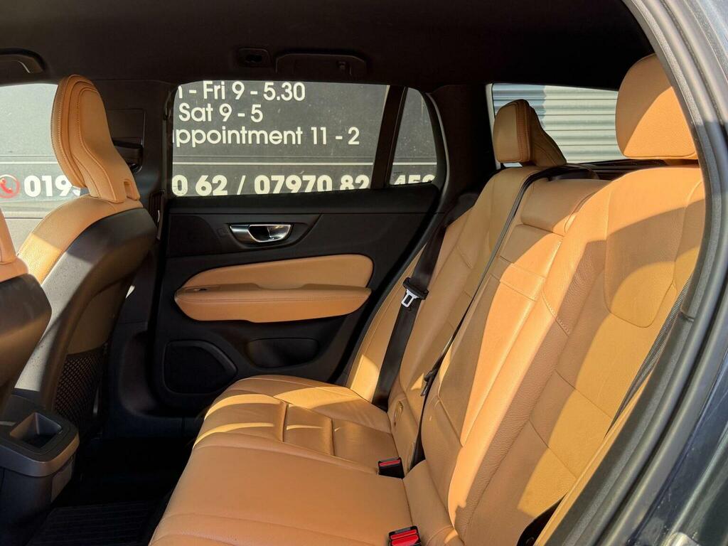 Volvo V60 V60 R-design B4 Mhev Silver #68
