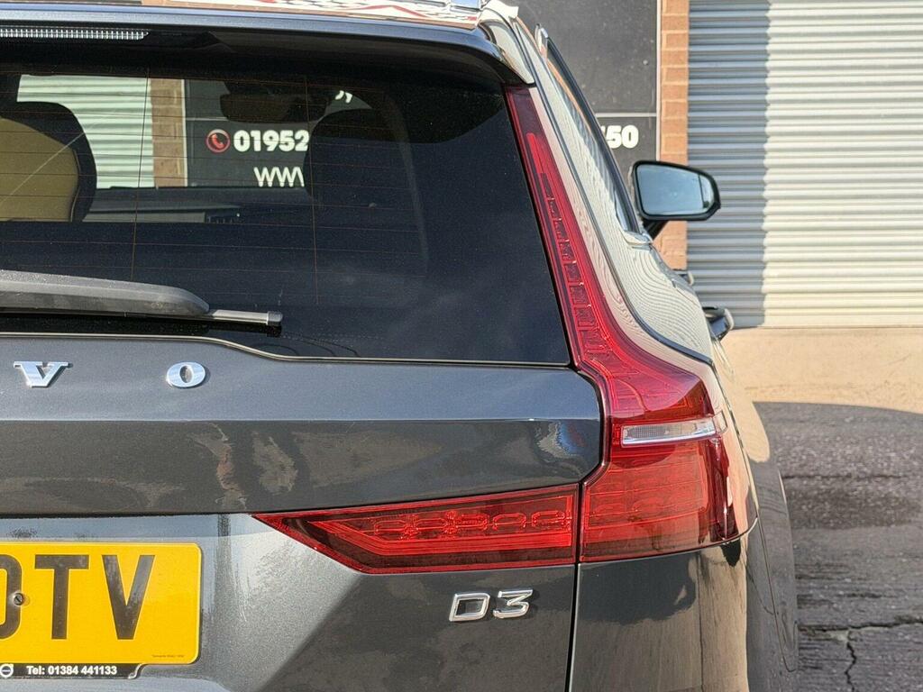 Volvo V60 V60 R-design B4 Mhev Silver #89