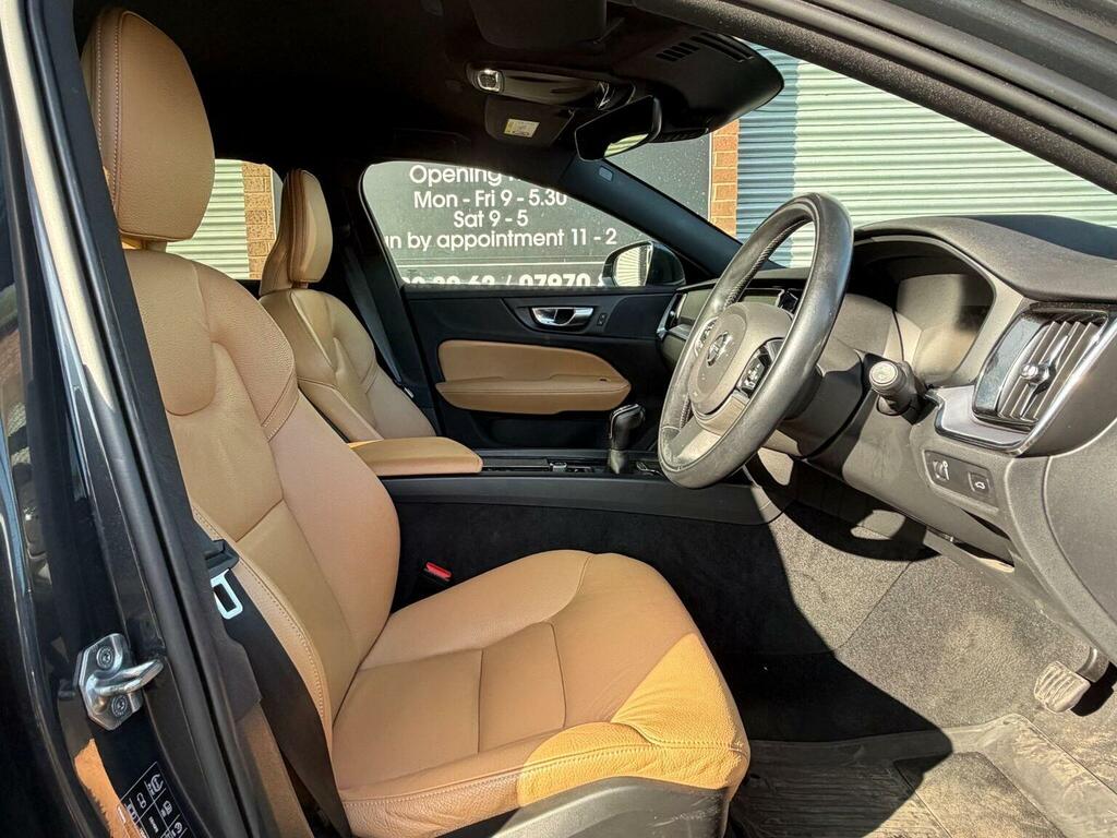 Volvo V60 V60 R-design B4 Mhev Silver #43