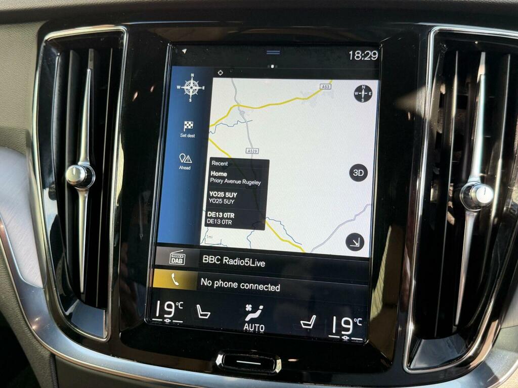 Volvo V60 V60 R-design B4 Mhev Silver #56