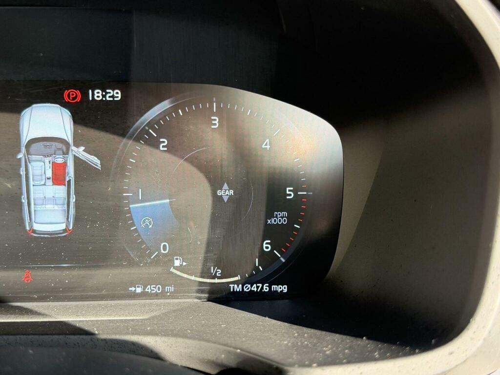 Volvo V60 V60 R-design B4 Mhev Silver #48