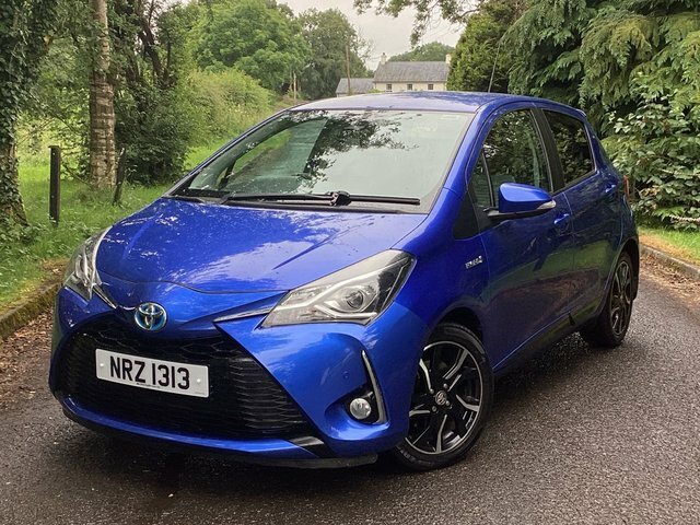 Toyota Yaris 1.5 Hybrid Excel Cvt Navpan Roof  #1
