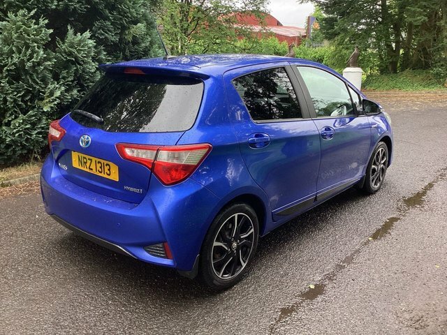 Toyota Yaris 1.5 Hybrid Excel Cvt Navpan Roof  #12