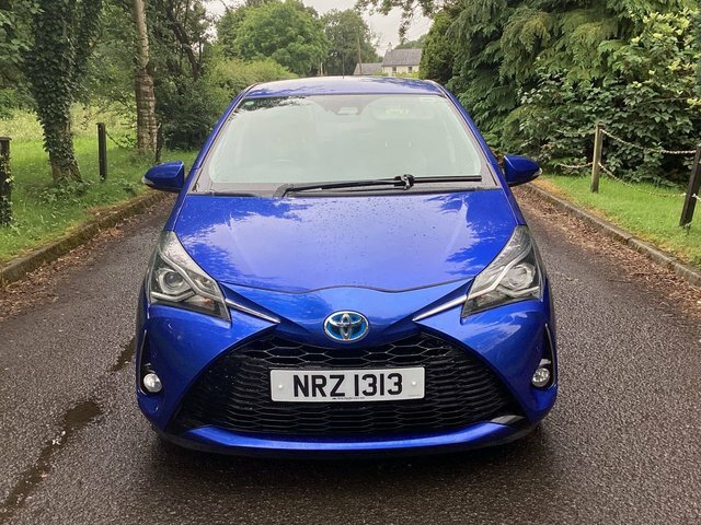 Toyota Yaris 1.5 Hybrid Excel Cvt Navpan Roof  #8