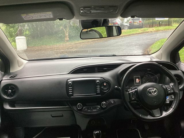 Toyota Yaris 1.5 Hybrid Excel Cvt Navpan Roof  #16