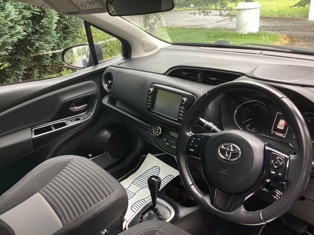 Toyota Yaris 1.5 Hybrid Excel Cvt Navpan Roof  #13