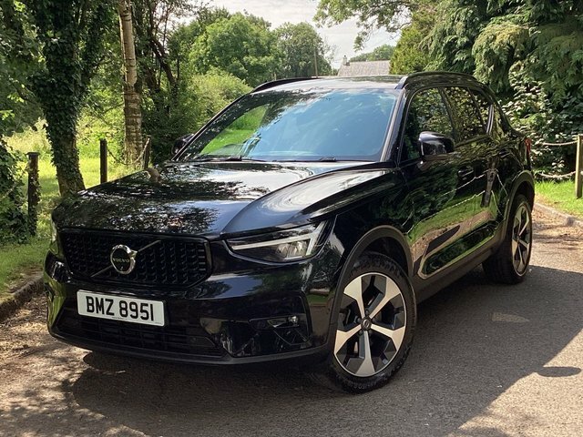 Volvo XC40 2.0 B4 Mhev Plus Dark Suv Hybrid Dct Au Black