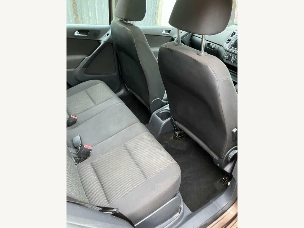 Volkswagen Tiguan 2.0 Tdi Bluemotion Tech R-line 4Wd Silver #2