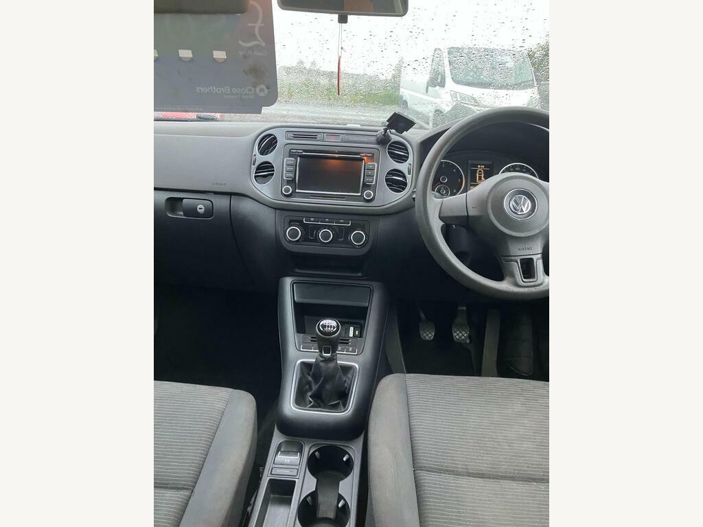 Volkswagen Tiguan 2.0 Tdi Bluemotion Tech R-line 4Wd Silver #3