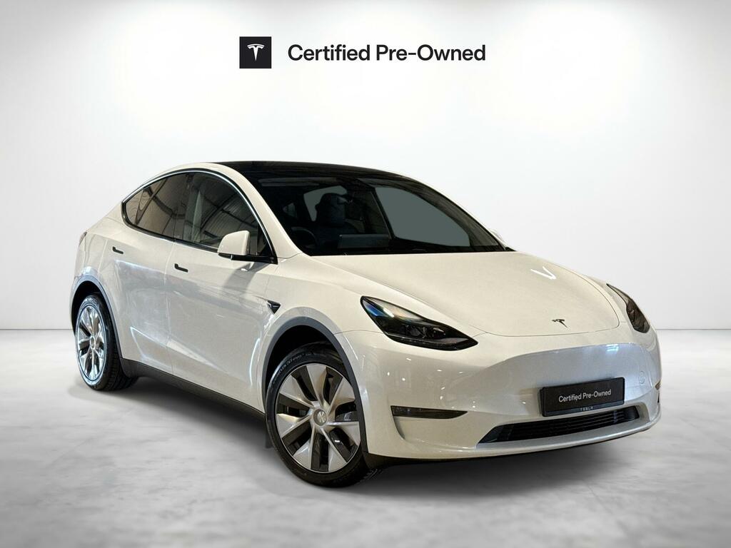 Tesla Model Y Dual Motor Long Range 4Wde White
