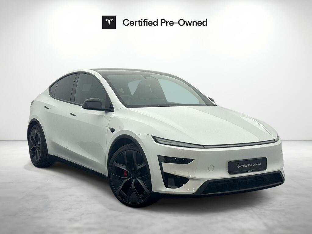Tesla Model Y Dual Motor Performance 4Wde White