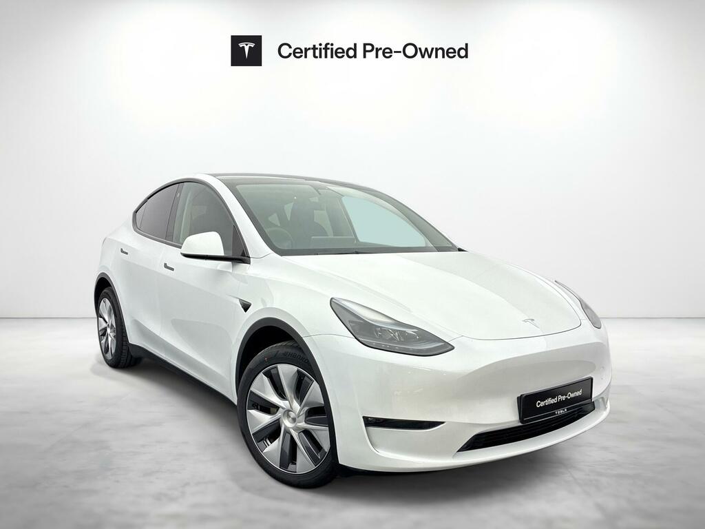 Tesla Model Y Dual Motor Long Range 4Wde White