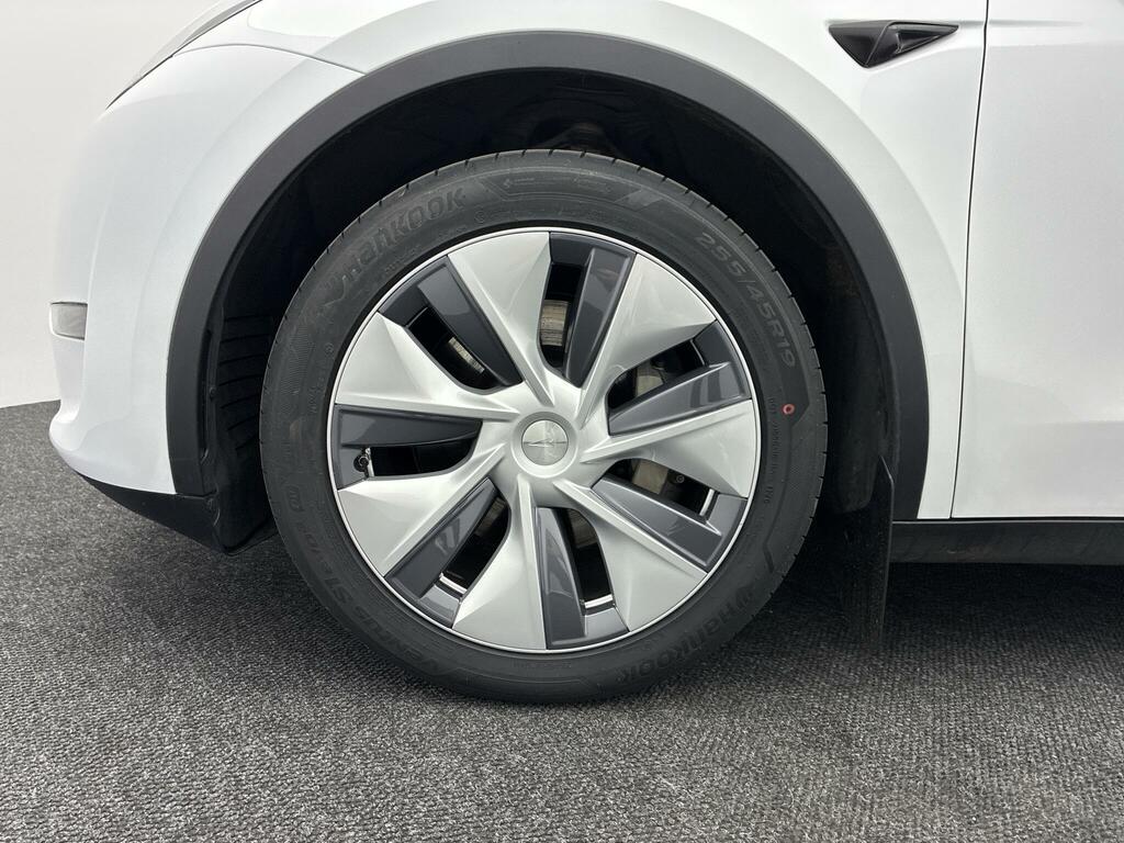 Tesla Model Y Dual Motor Long Range 4Wde White #4