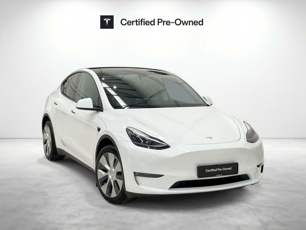 Tesla Model Y Dual Motor Long Range 4Wde White