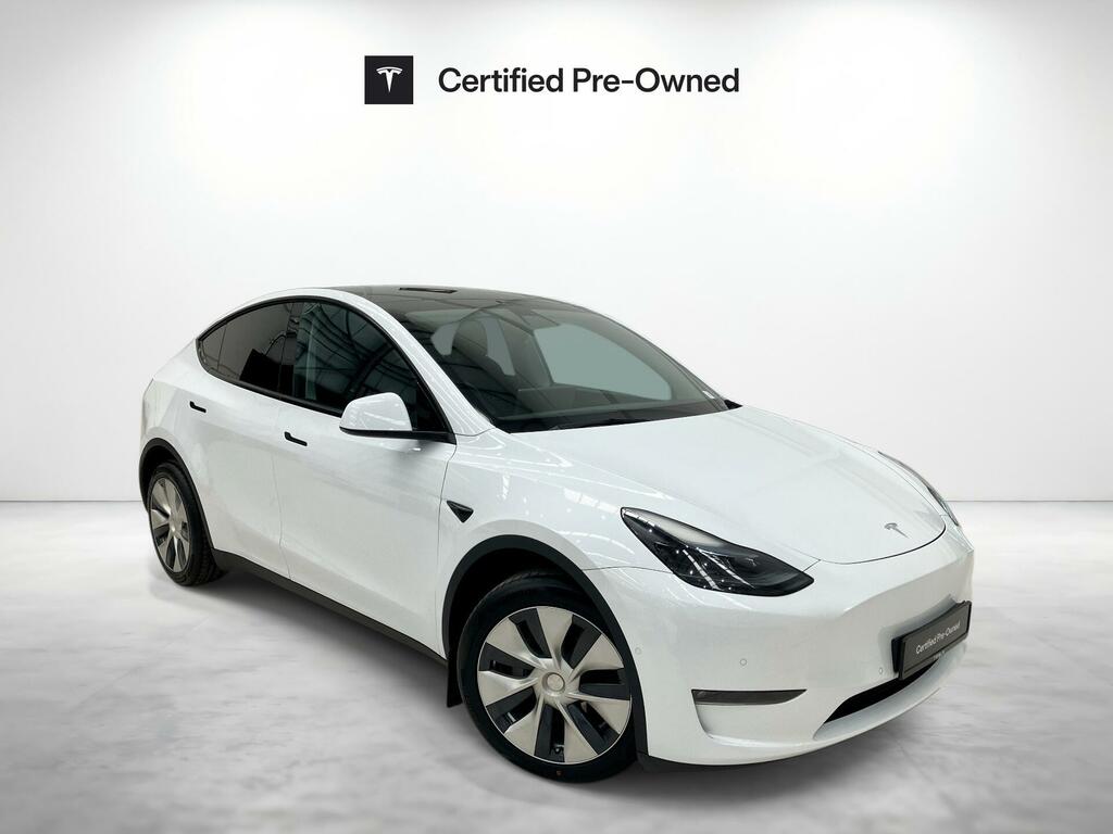 Tesla Model Y Dual Motor Long Range 4Wde White