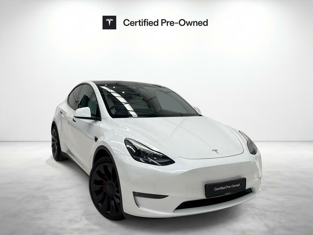 Tesla Model Y Dual Motor Performance 4Wde White