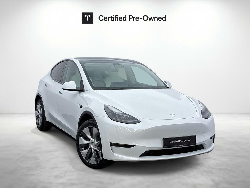Tesla Model Y Dual Motor Long Range 4Wde White