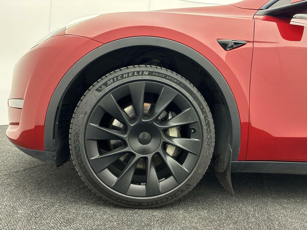 Tesla Model Y Long Range Red #4
