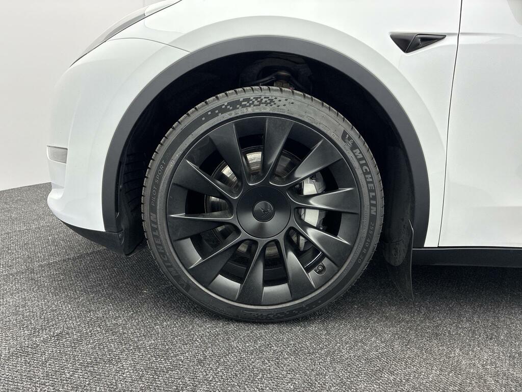 Tesla Model Y Long Range White #4