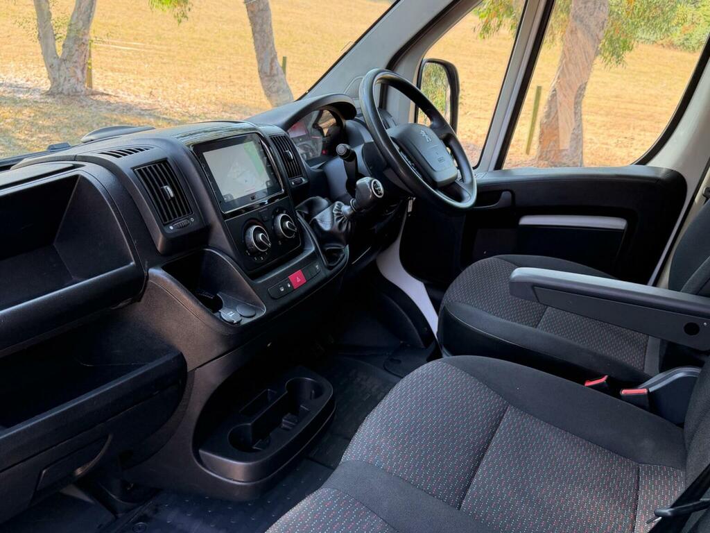 Peugeot Boxer Panel Van 2.2 Bluehdi 335 Professional Premium L LS23HKD White #4