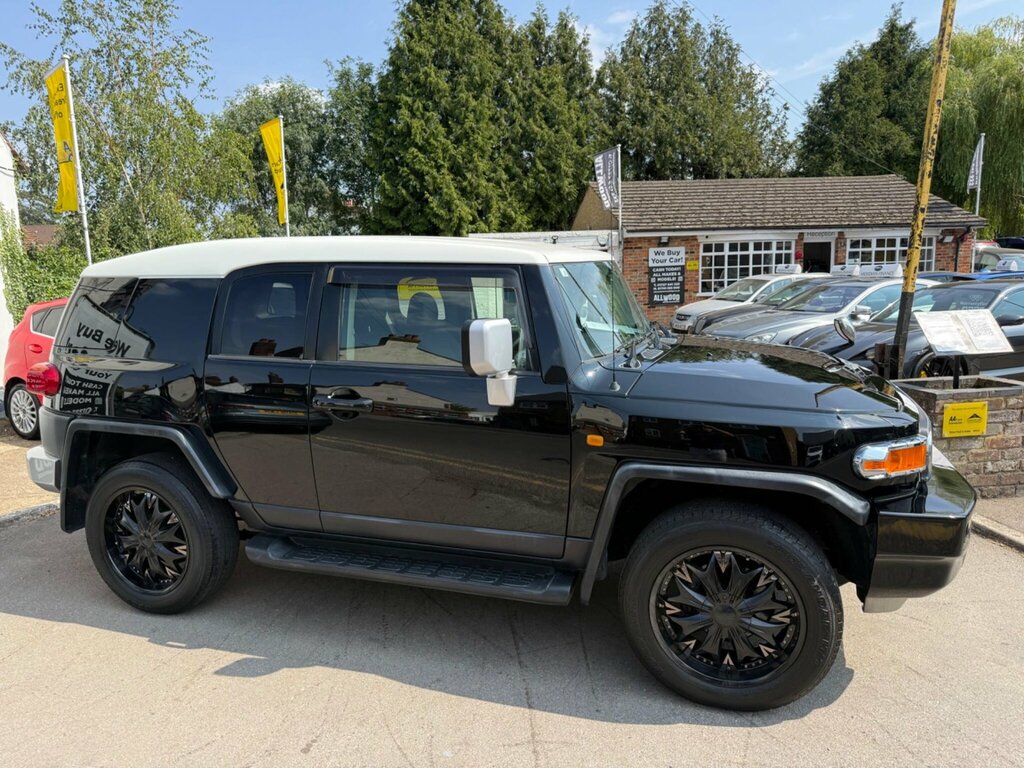 Toyota FJ Cruiser 5dr Automatic Black #2