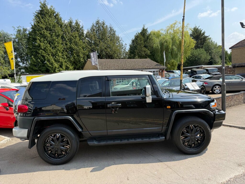 Toyota FJ Cruiser 5dr Automatic Black #4
