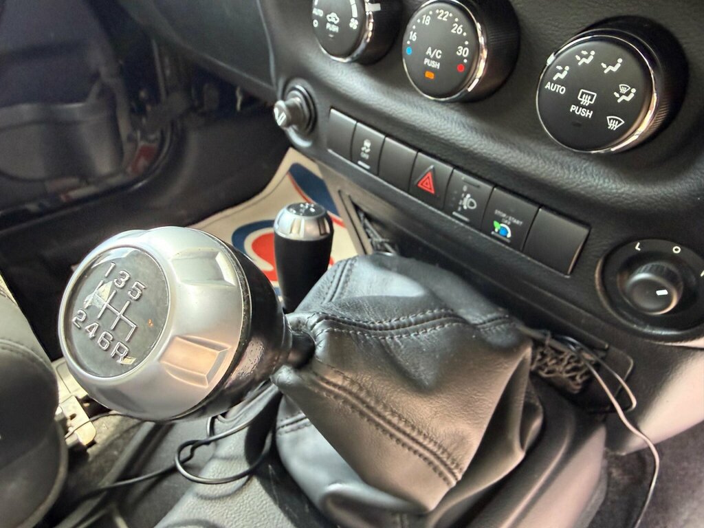 Jeep Wrangler 2.8 Crd Black #23