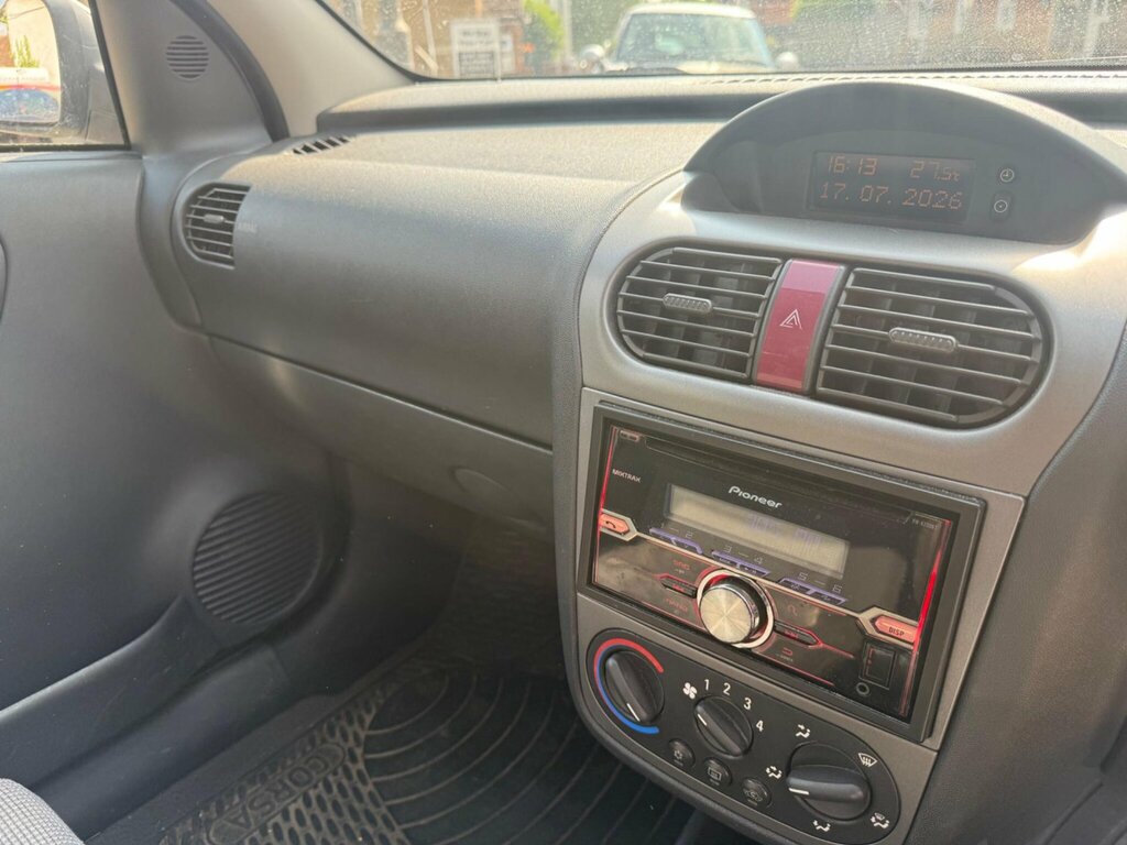 Vauxhall Corsa 1.4I 16V Design Hatchback Silver #18