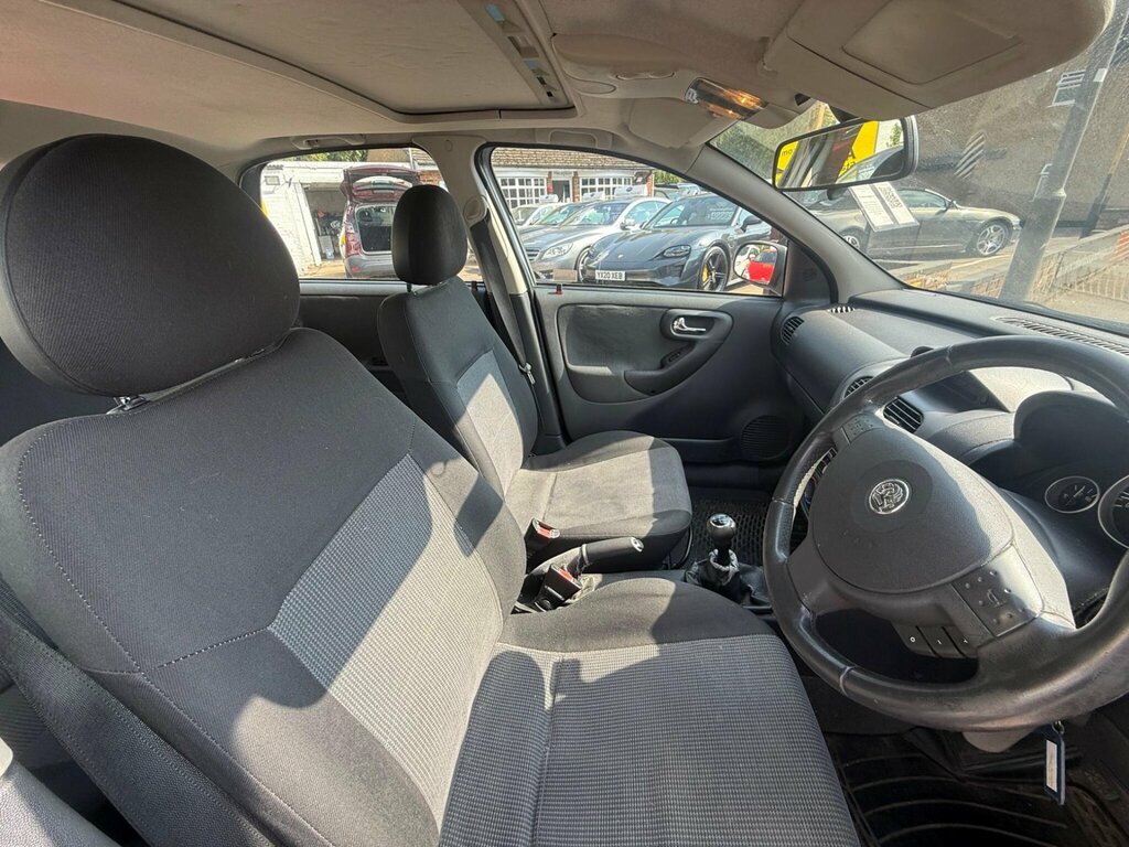Vauxhall Corsa 1.4I 16V Design Hatchback Silver #16