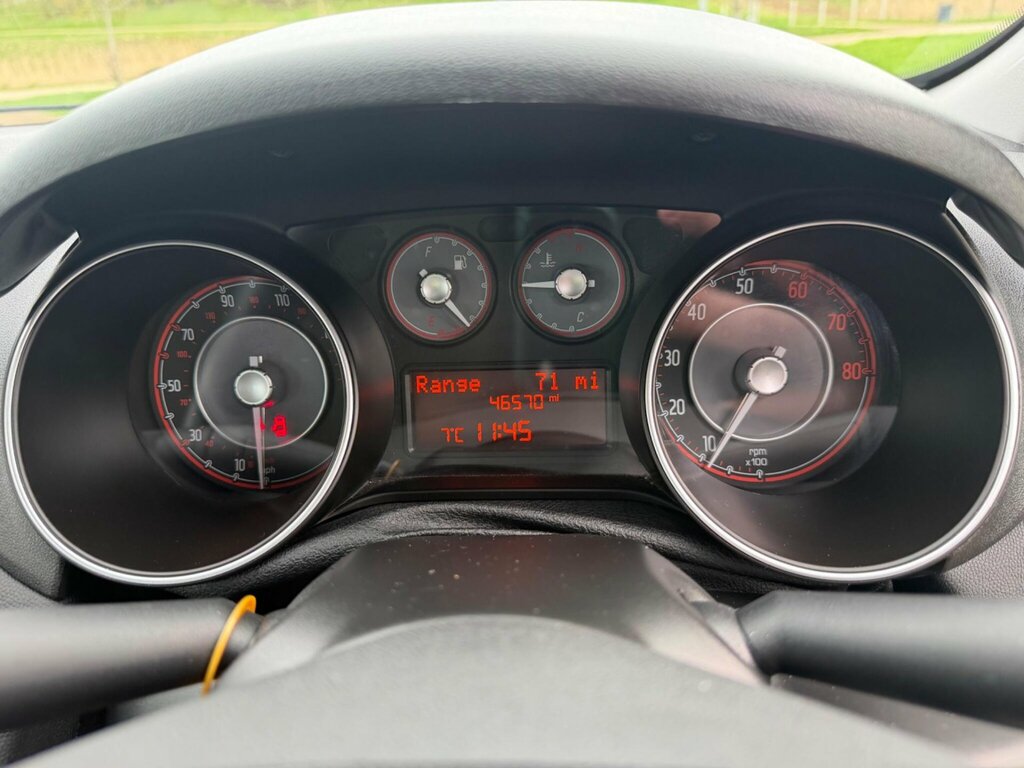 Fiat Punto 1.2 Pop White #27
