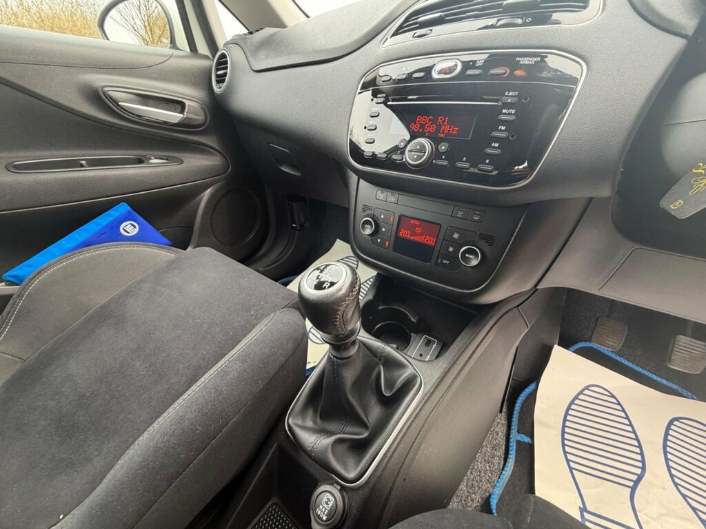 Fiat Punto 1.2 Pop White #26