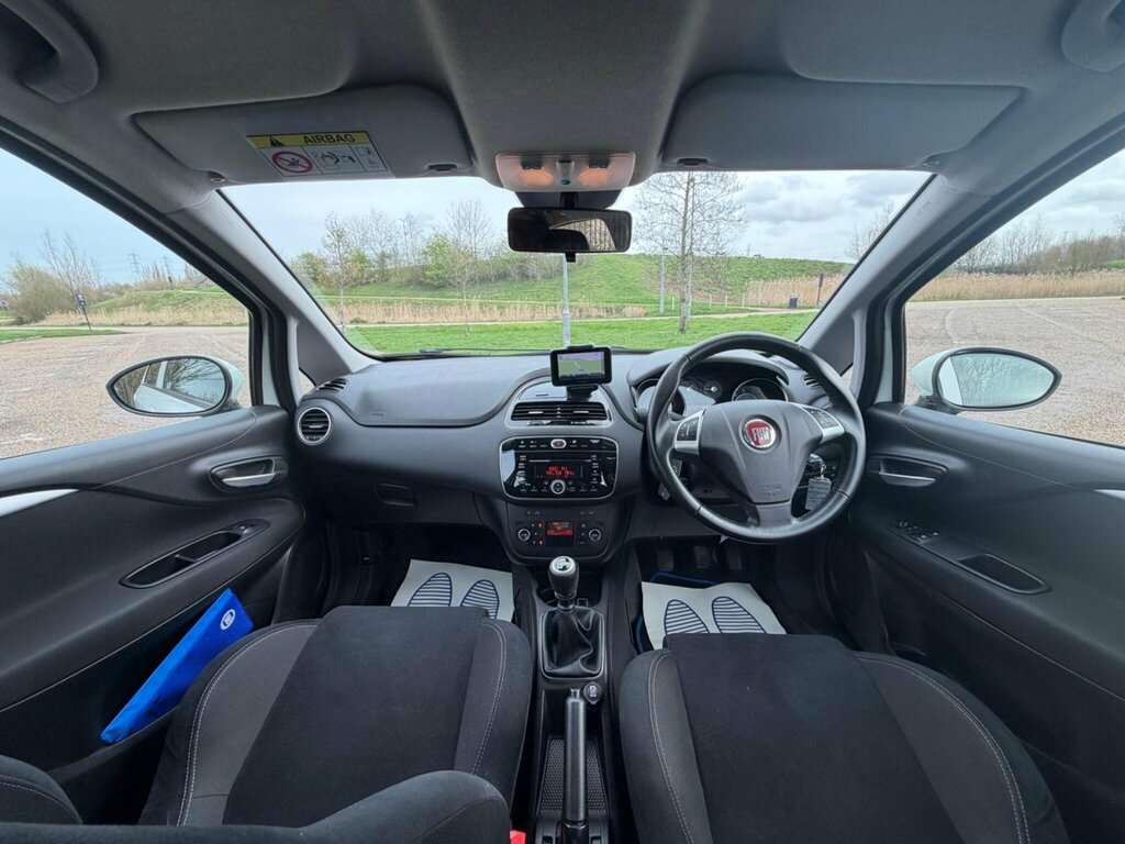 Fiat Punto 1.2 Pop White #22