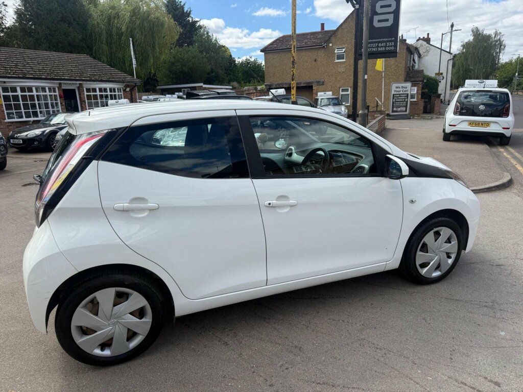 Toyota Aygo 1.0 Vvt-i X-play Euro 6 White #5