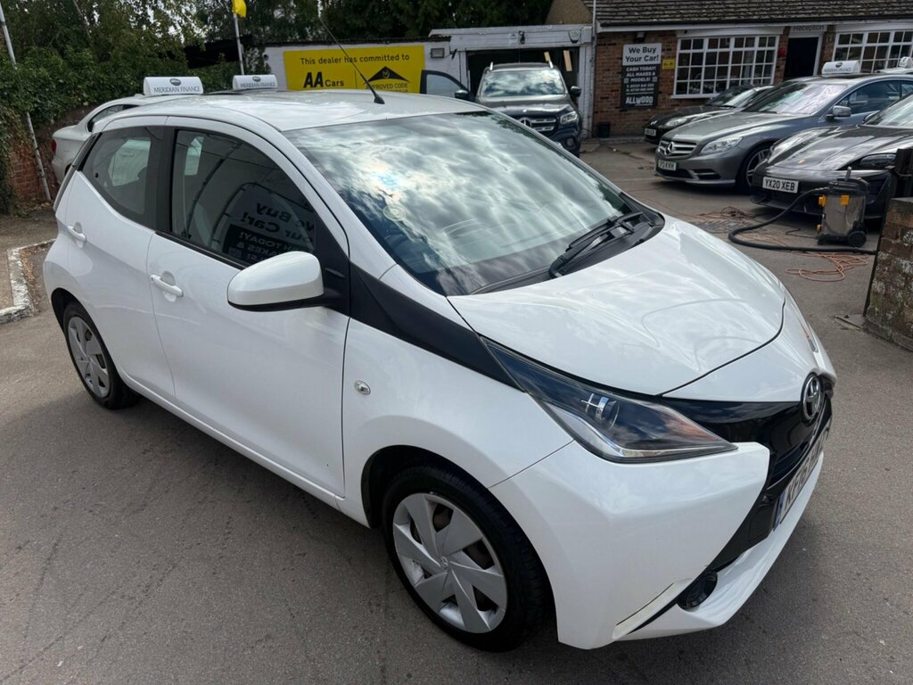 Toyota Aygo 1.0 Vvt-i X-play Euro 6 White