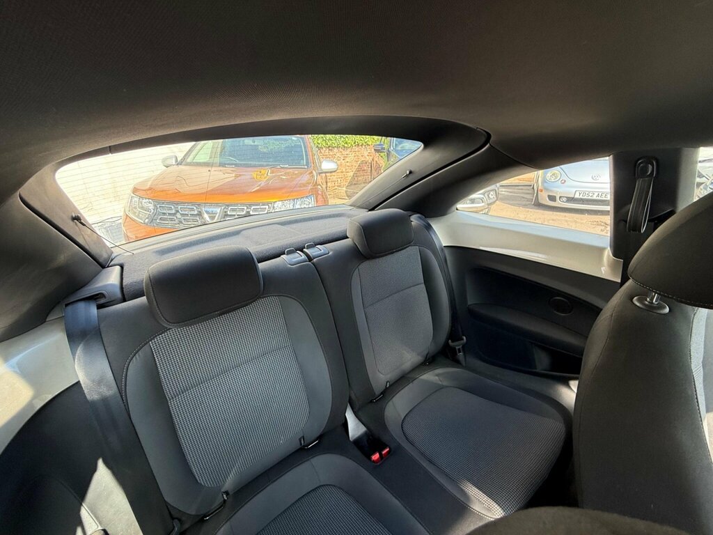 Volkswagen Beetle 1.2 Design Tsi Dsg 103 Bhp White #34